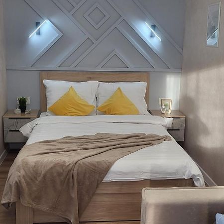 Lux Home Astana Ustʼ-Kamenogorsk エクステリア 写真